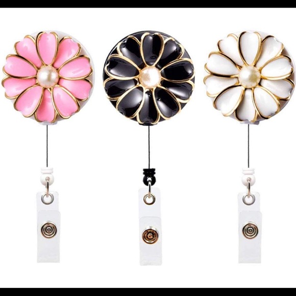 Badge reels - Picture 2 of 3